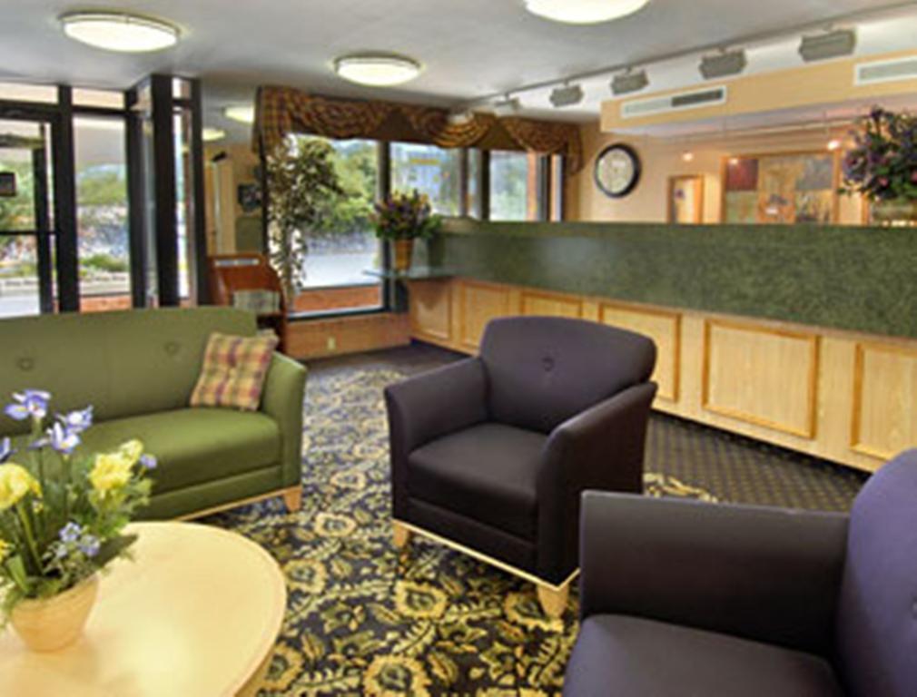 Perryville Hotel Interior photo